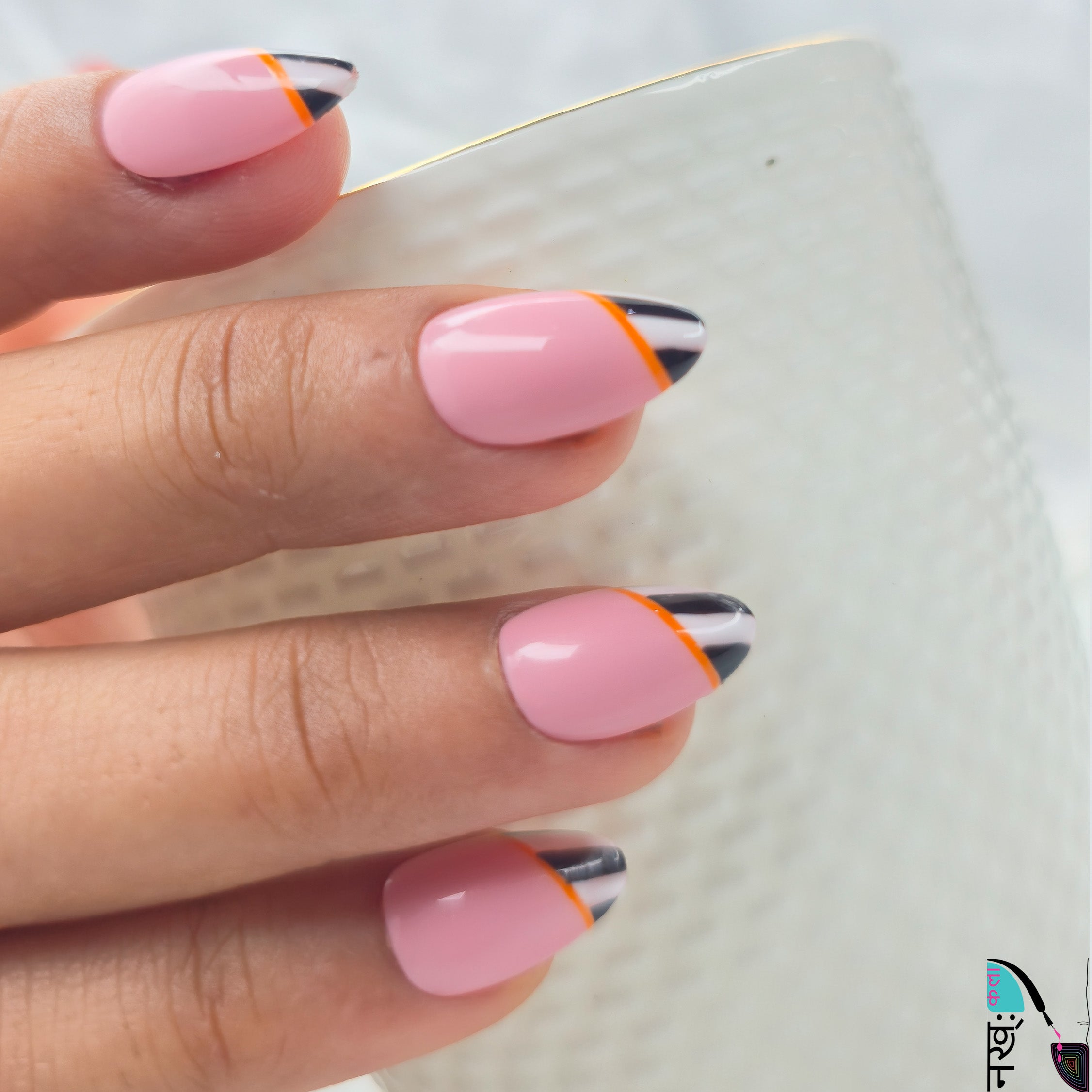 Bold Lines, Brunch Vibes.
