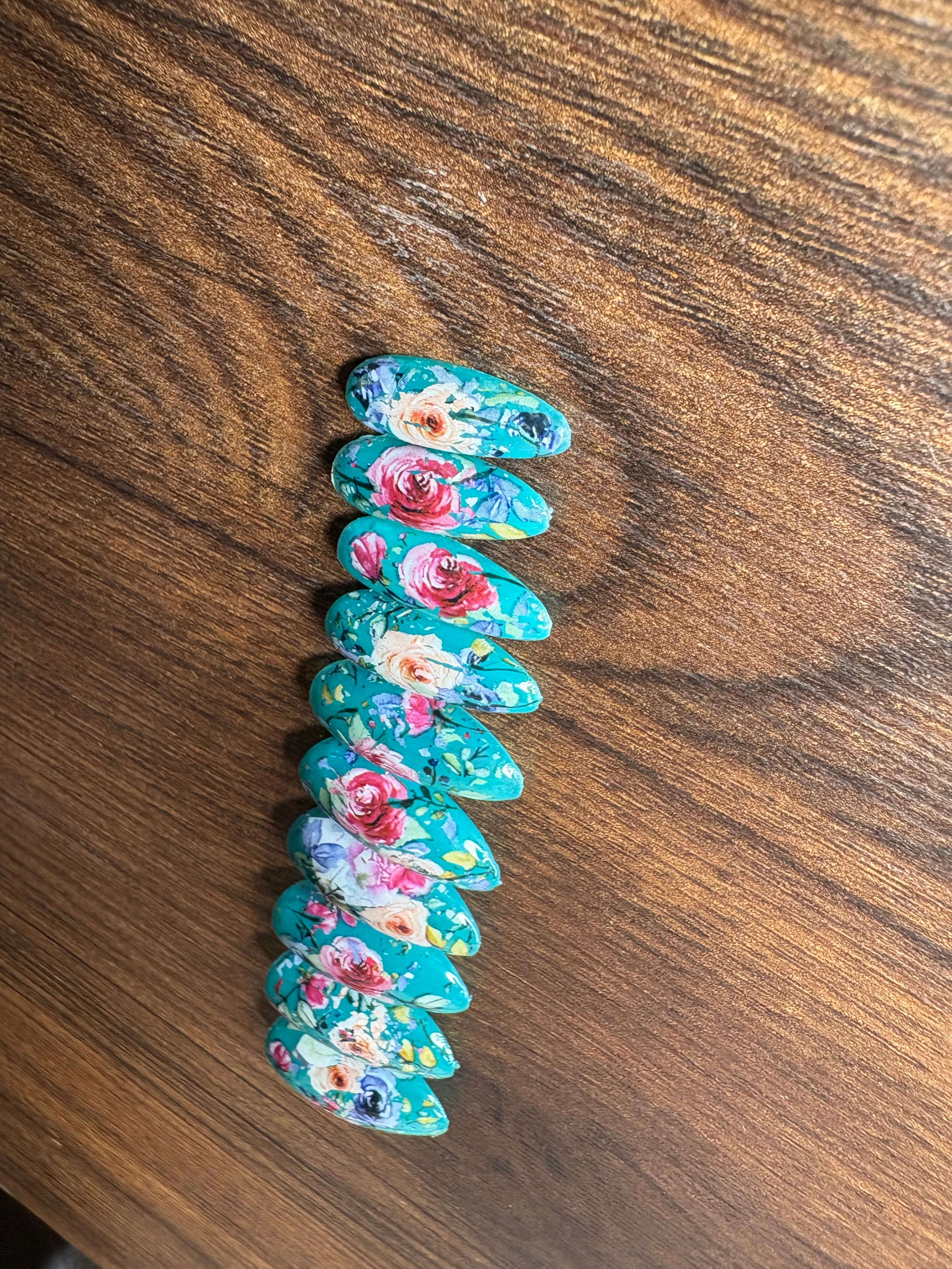 Teal Garden Bloom