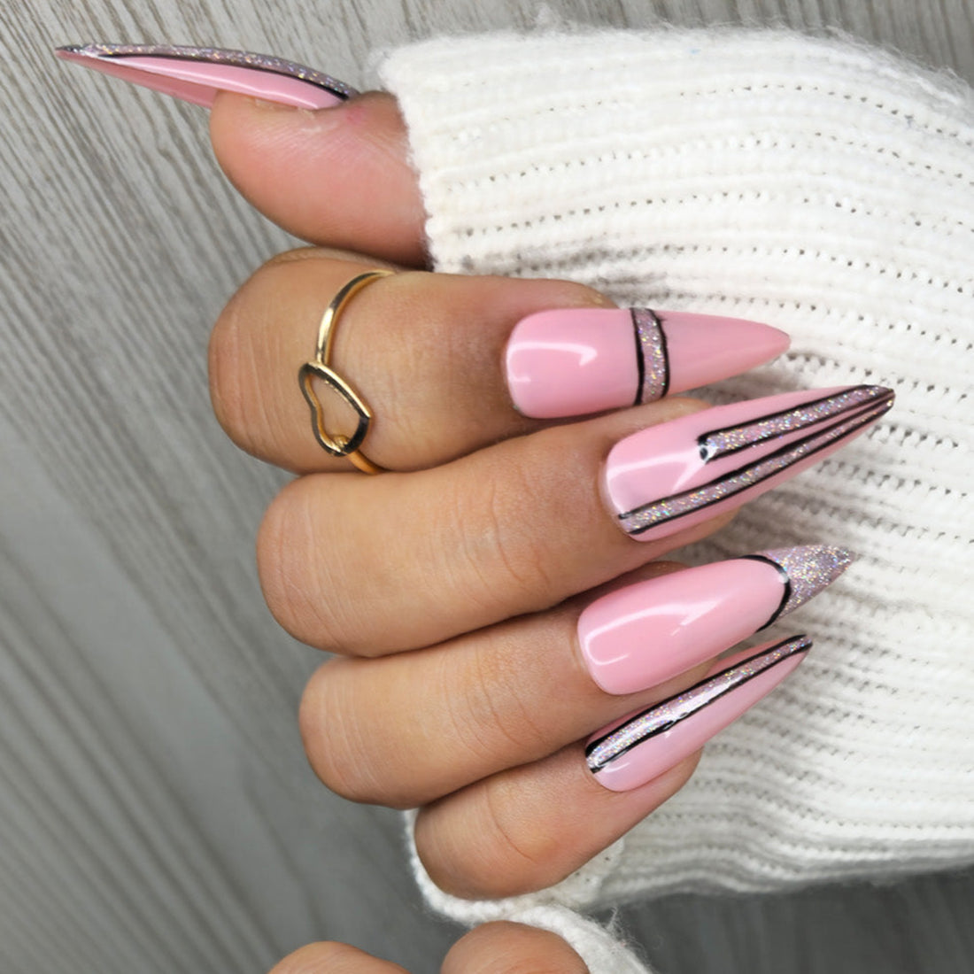 Linear Chic