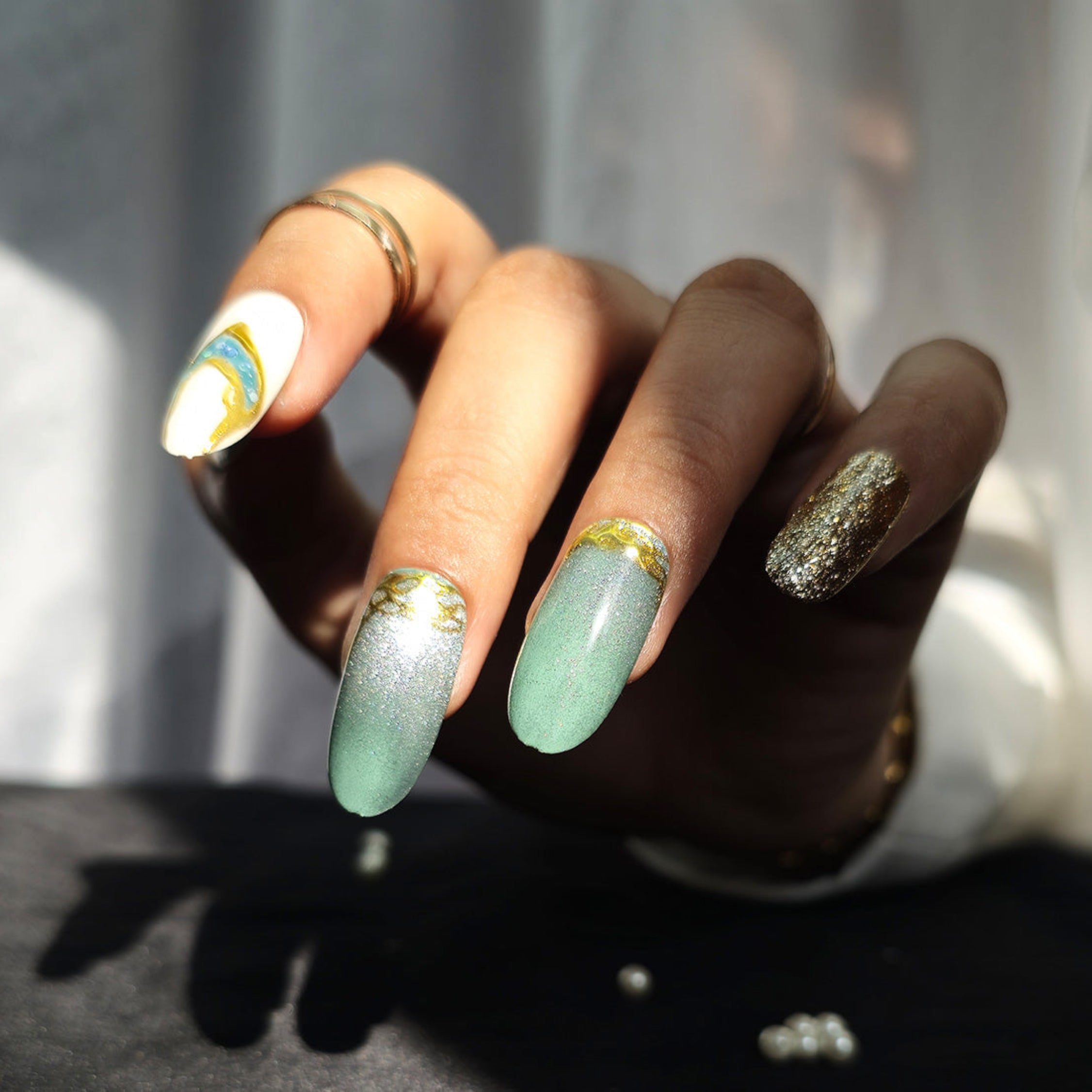 Emerald &amp; Gold Luxe Nail