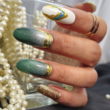 Emerald &amp; Gold Luxe Nail