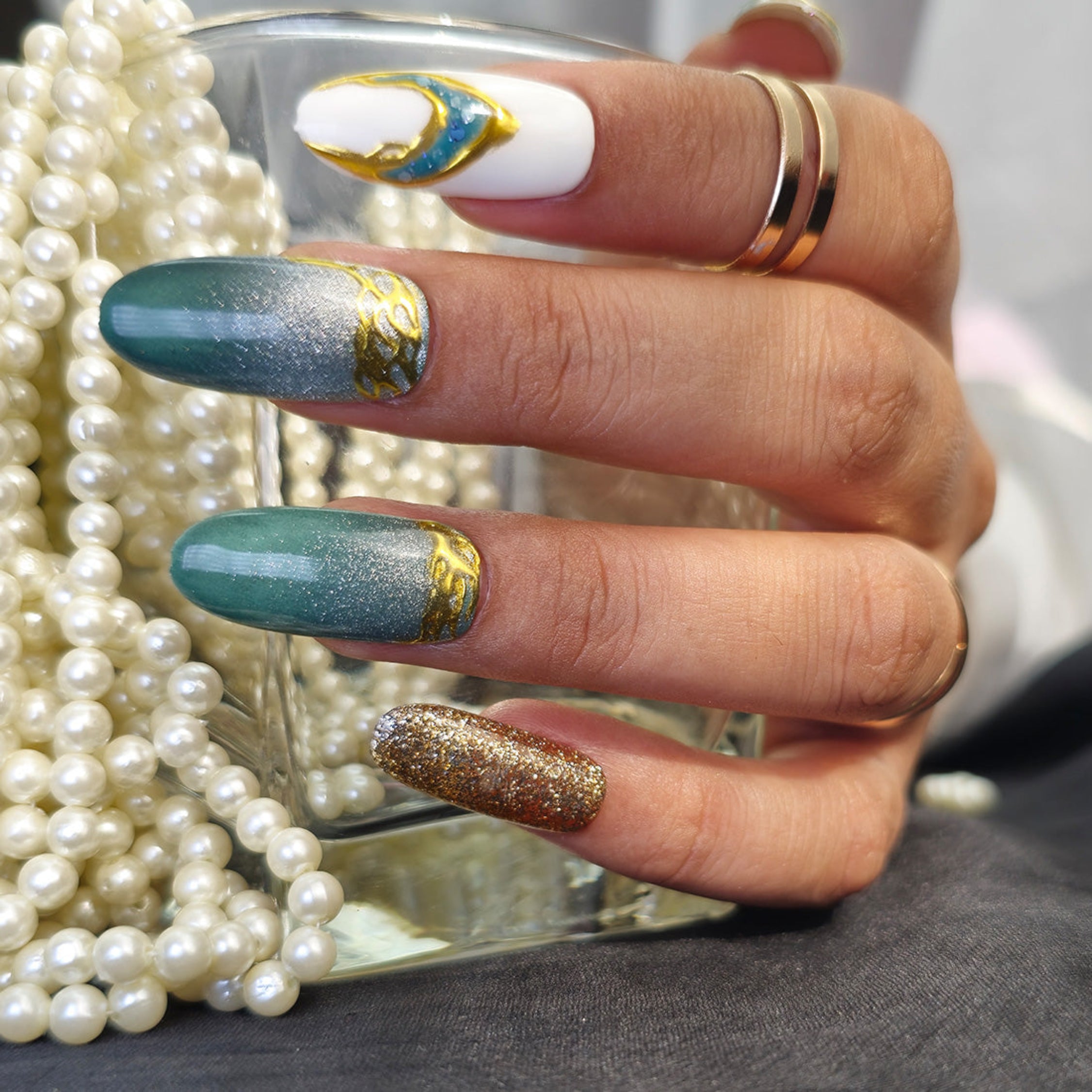 Emerald &amp; Gold Luxe Nail