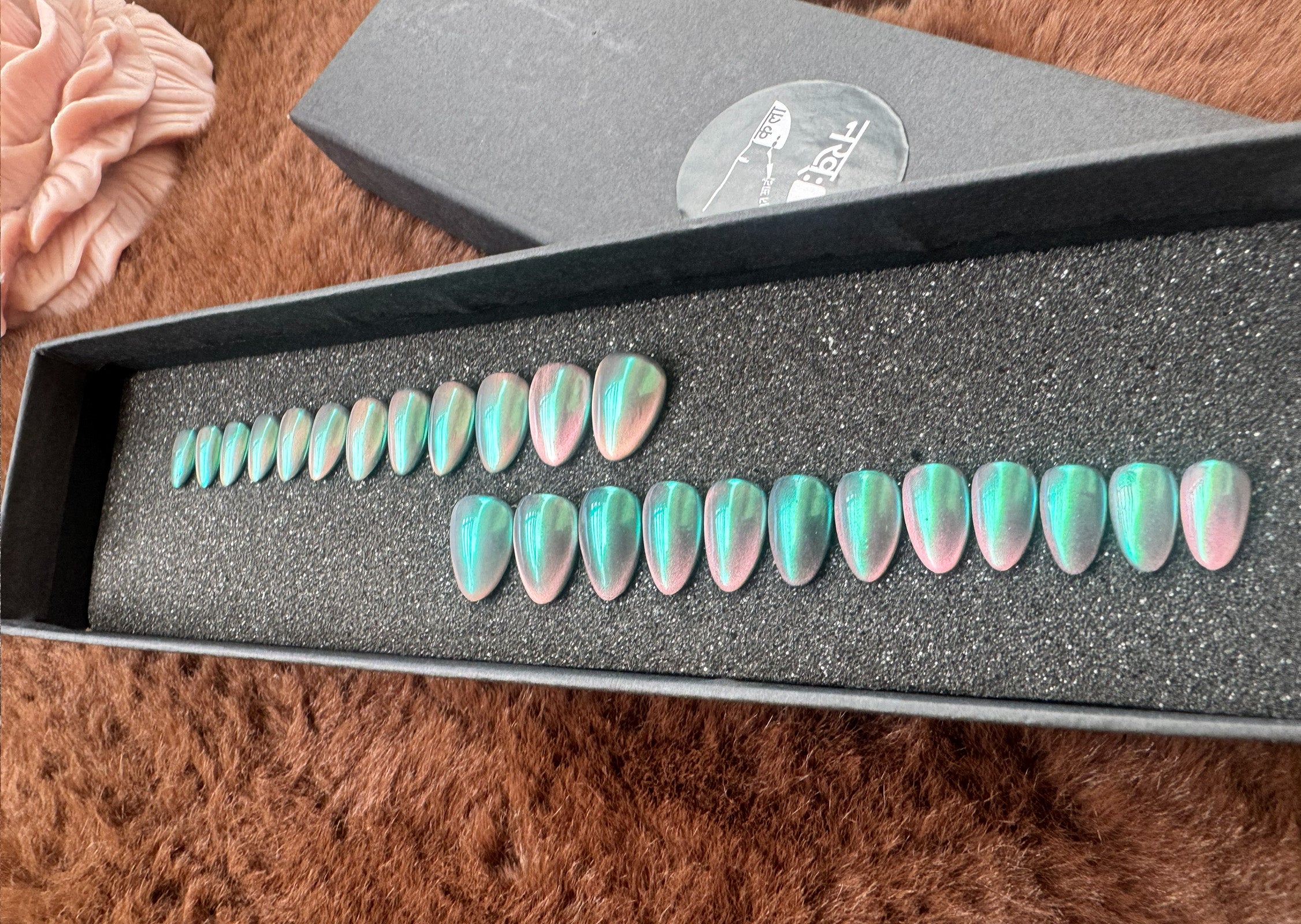 AuraMist Opal