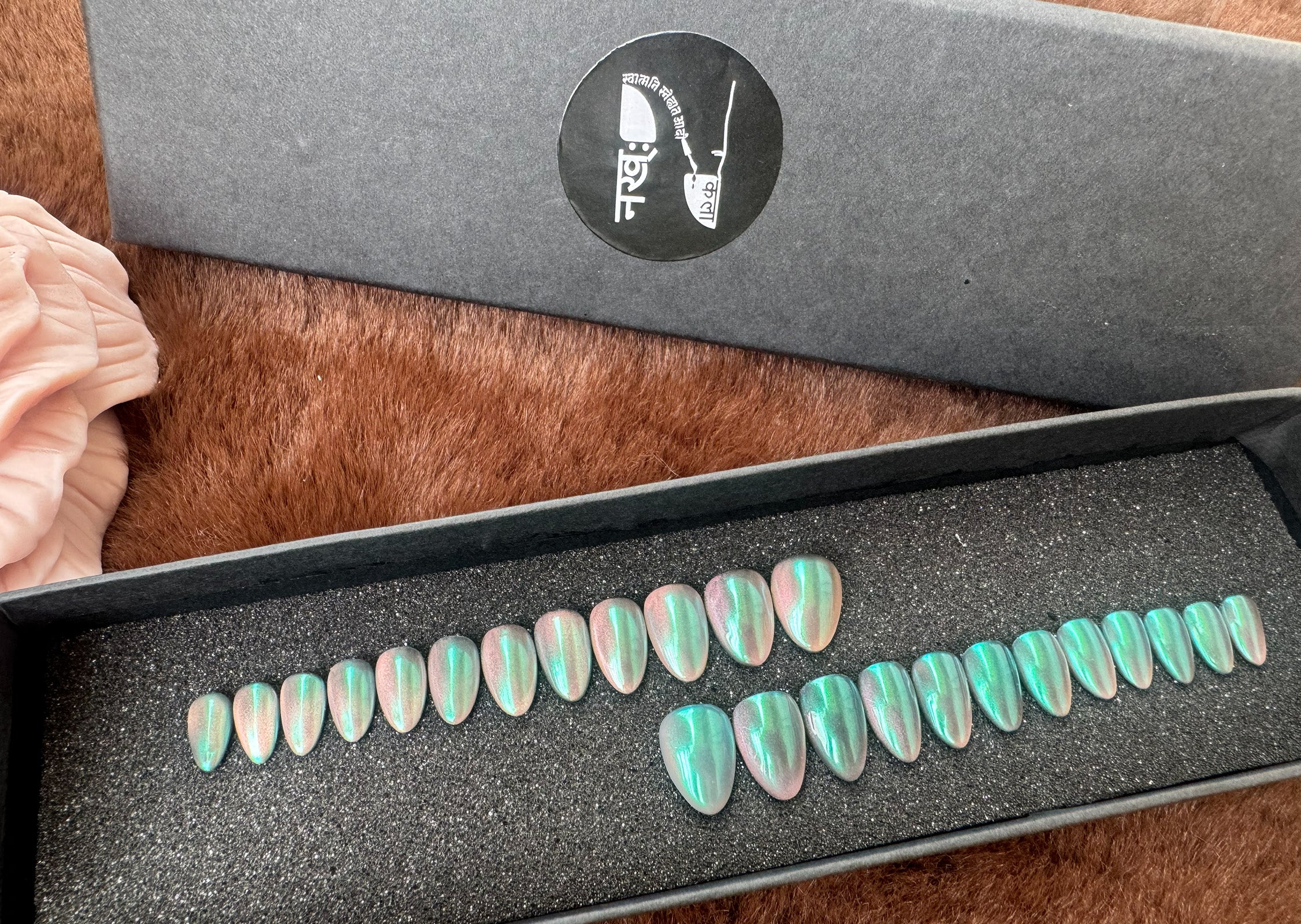 AuraMist Opal
