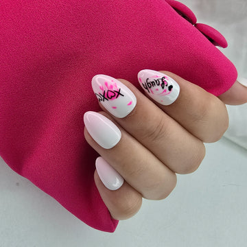 XOXO Pop – White & Neon Pink Press-On Nails